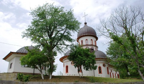 Sfânta Mănăstire Gruiul Lupului